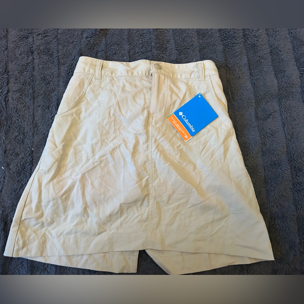 Columbia omni protection tan skirt with built in shorts and adjustable waist